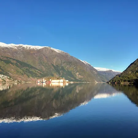 Gjestgiverier Trolltunga Fjord View Mundheim